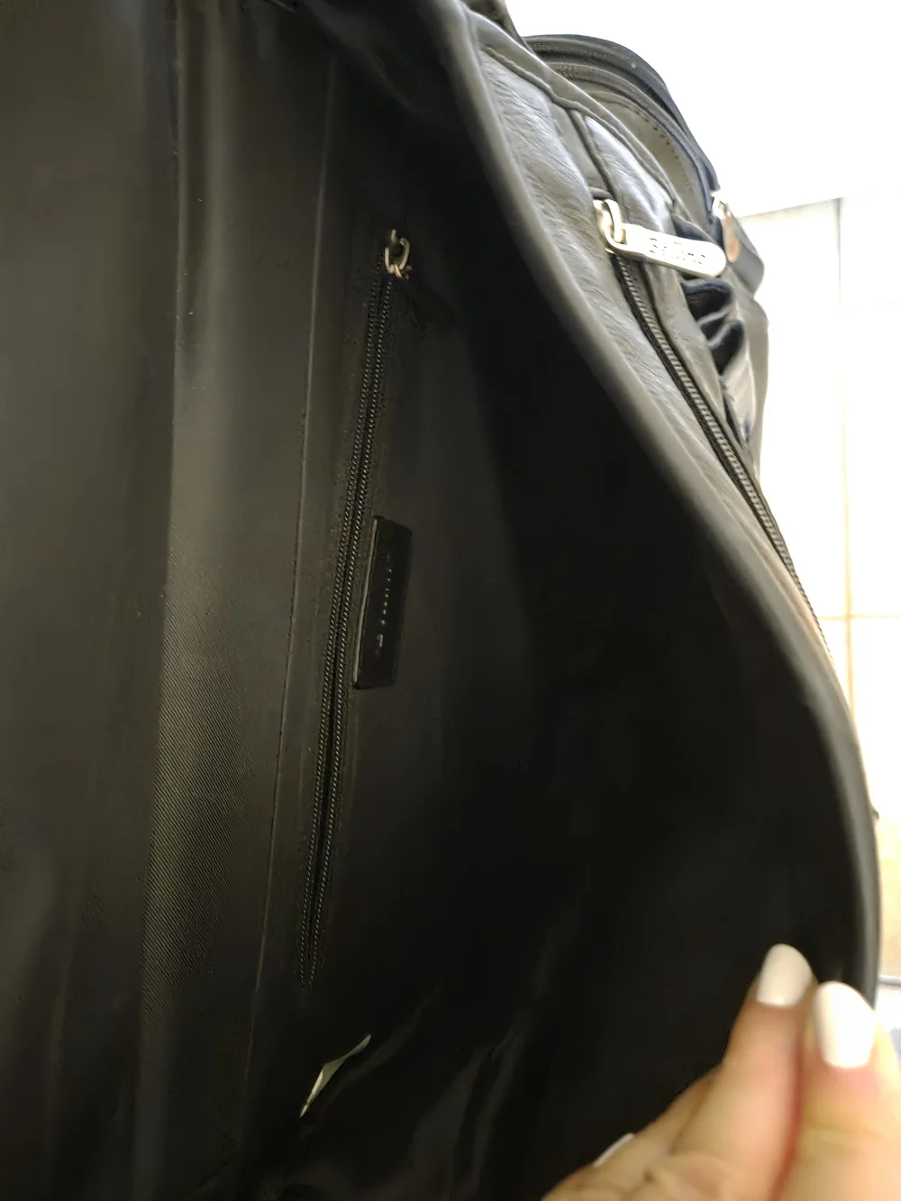 Bellino Vintage Black Leather Laptop Messenger Bag with Shoulder Strap